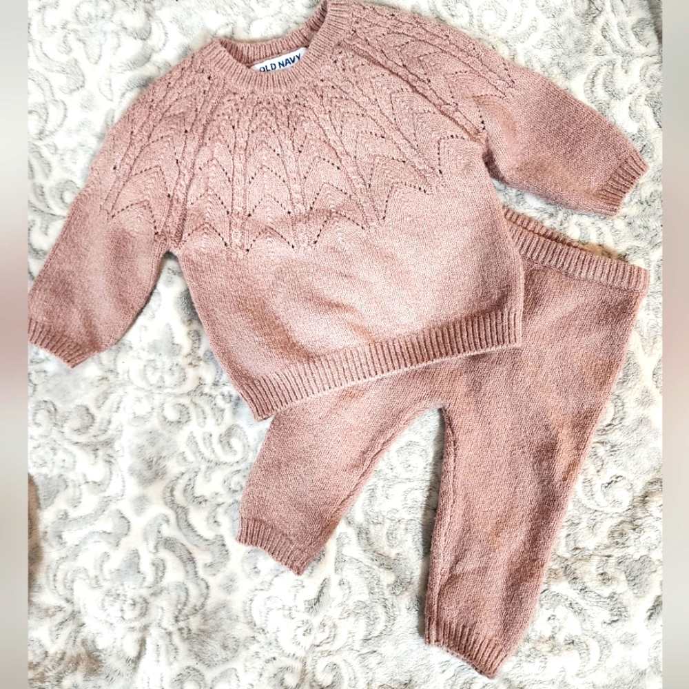 Old Navy Infant Matching Sweater set size 3-6 months